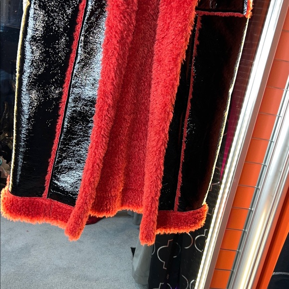 Azalea Wang Black Patent & Crimson Faux Fur Maxi Coat 🍒🖤 - Picture 6 of 7